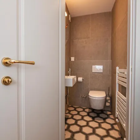 La Fermata Del Viandante Trieste