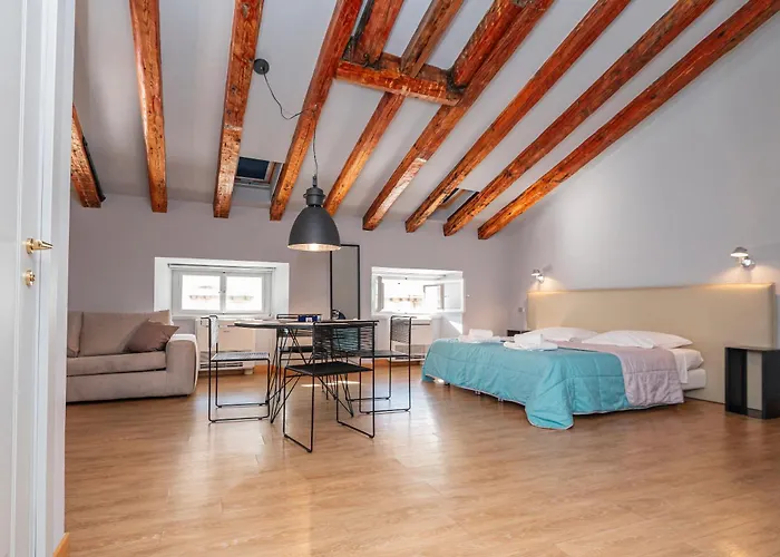 La Fermata Del Viandante Appartamento Trieste