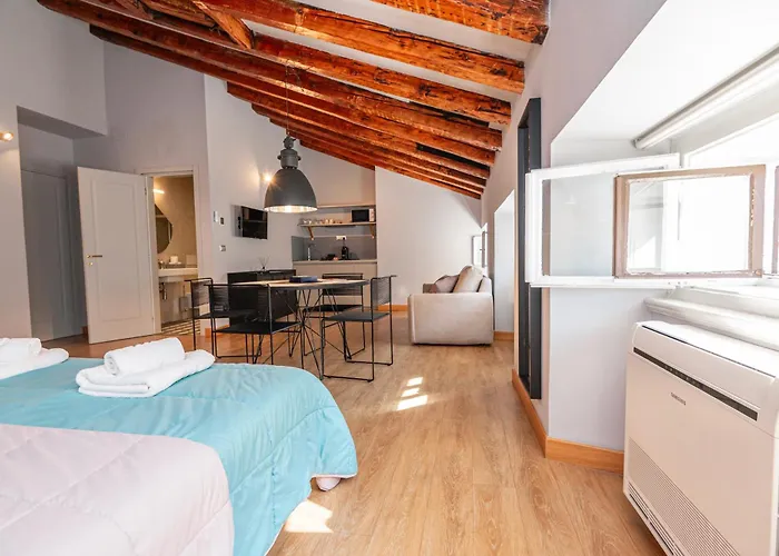 La Fermata Del Viandante Trieste